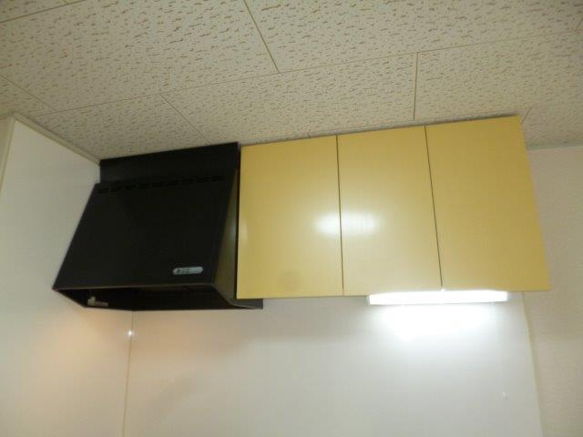 楠小路Ｂのキッチン|キッチン上収納