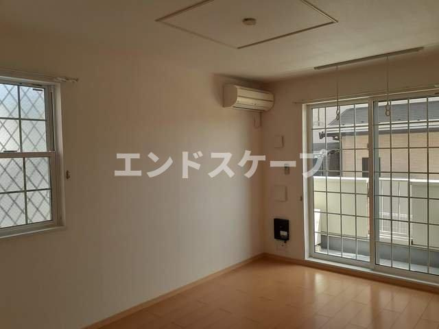 プロムナードⅡの居間・リビング|高崎、前橋のお部屋探しはエンドスケープまで！お客様の理想お聞かせ下さい♪