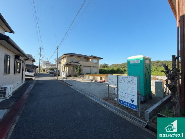 小野市垂井町　第5期　新築一戸建ての前面道路含む現地写真|周辺は落ち着いた街並みの住宅地！子育てがしやすい住環境です！まだ未完成ですが、現地でしかわからない事もございます。是非一度ご覧ください。