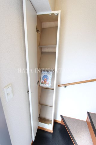 レオパレスハヅキ木更津の玄関