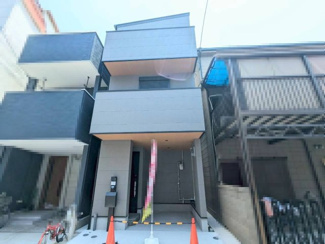 【外観】 | 香ヶ丘町１丁　新築一戸建 | 南海高野線「浅香山」駅まで徒歩約５分・ＪＲ阪和線「浅香」駅まで徒歩約１６分・阪堺電気軌道阪堺線「高須神社」駅まで徒歩約１３分！３沿線利用可能♪毎日の通勤や通学に便利ですよ！