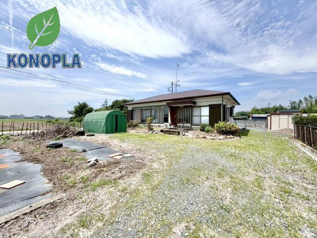 【中古戸建】羽生市大字上新郷の外観|■外観｜平屋建ては、階段を使わないで生活できるので「おうちの中で階段の上り下りがつらい」なんてことがなく、【ここで永く暮らす】ことが楽しくイメージわきます(*^^*)
