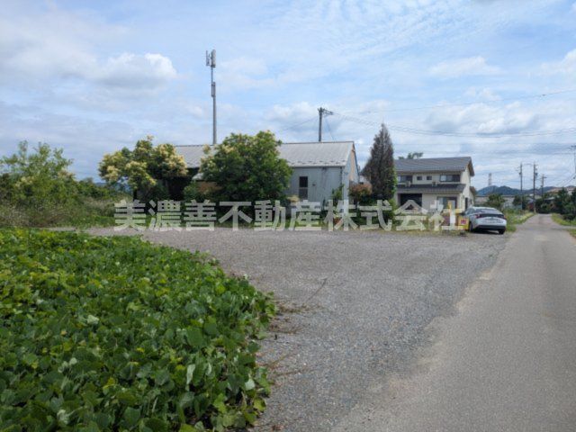 ６６５８７　岐阜市中屋東店舗