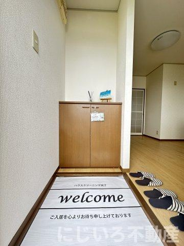 メゾン西林の玄関
