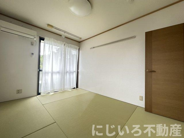 メゾン西林の和室