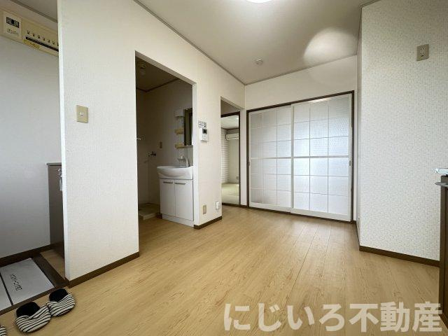 メゾン西林の居間・リビング