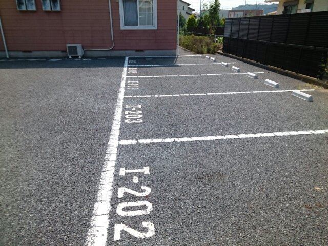 コーポ銀月Ⅱの駐車場