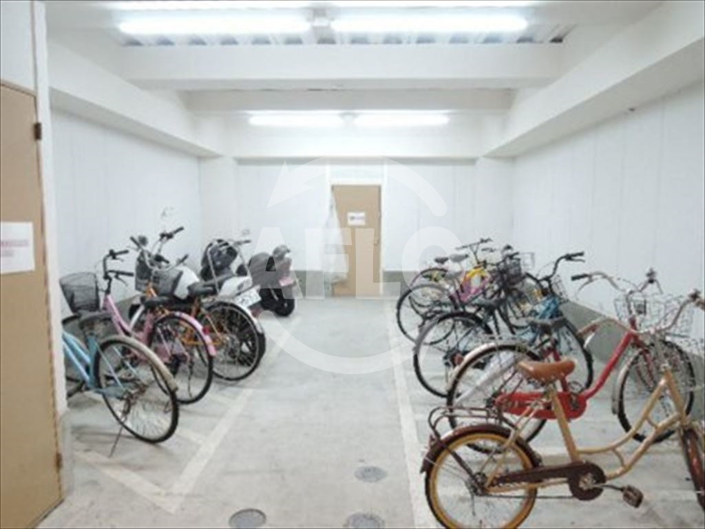 U-ro難波南の駐車場|U-ro大国町　駐輪場