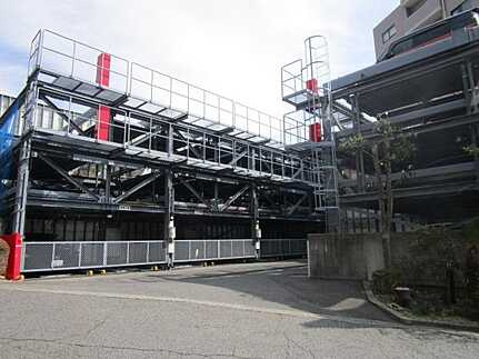 ウイングヒル神宮山の駐車場