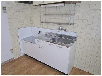 甲府市中央　一棟マンションのキッチン