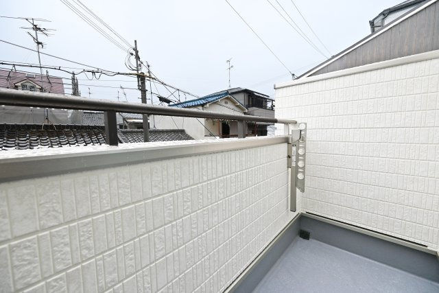 ハートフルタウン大庄北5丁目新築一戸建て│3LDK+駐車1台可のバルコニー|リビングに面してバルコニー有り。洗濯物を干すだけでなく、天気のいい日にはのんびりと過ごせる空間です。
