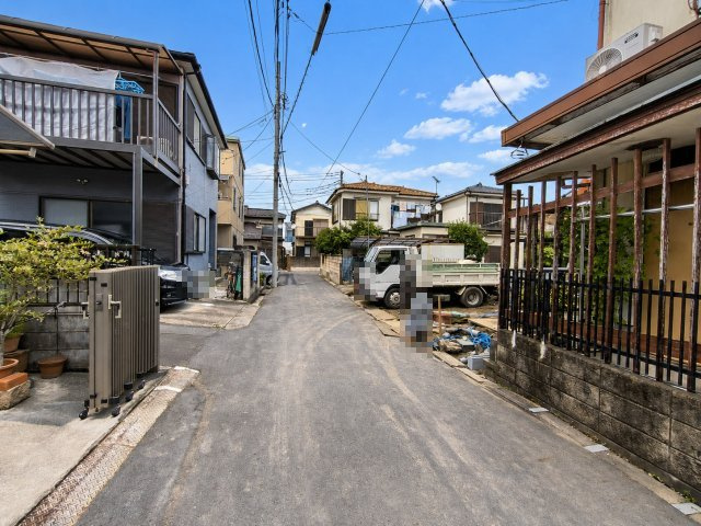 三郷市　戸ケ崎　新築戸建　全1棟の前面道路含む現地写真|前面道路含む現地写真です