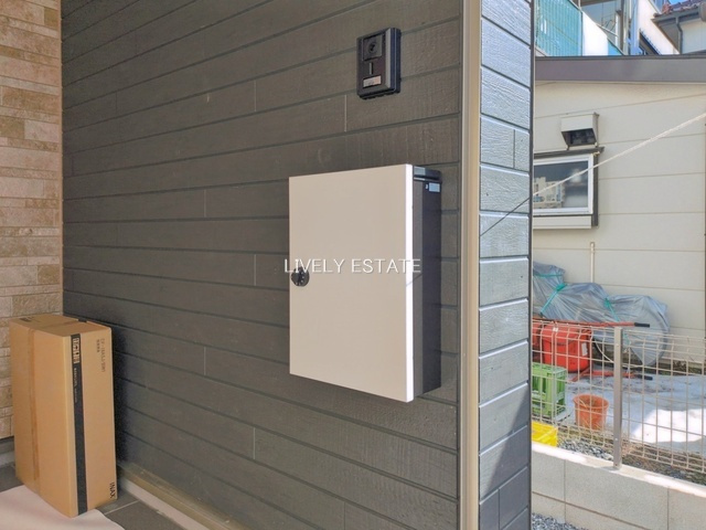 草加市氷川町 新築分譲住宅の設備|ポスト