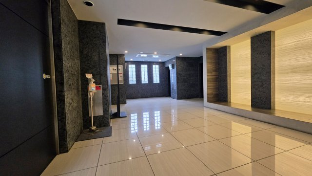 グランド・ガーラ川崎西口のロビー|1階共用部