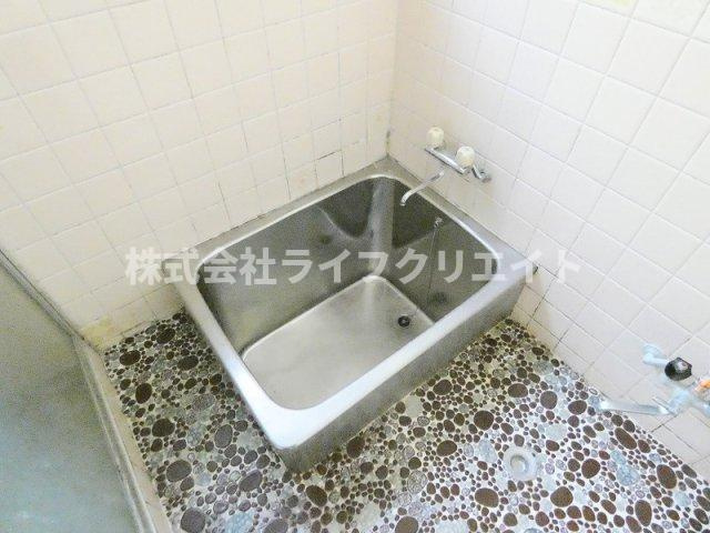 三沢2丁目平屋の浴室