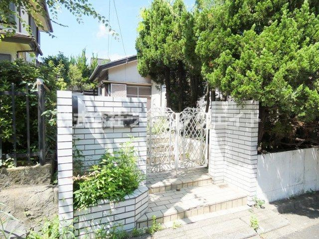 三沢2丁目平屋のエントランス