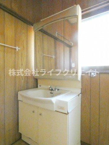 三沢2丁目平屋の洗面所