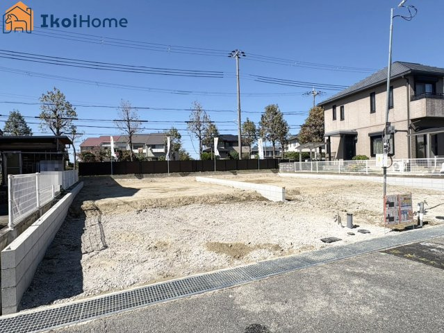 神戸市西区春日台2丁目　2期2号棟　新築戸建の駐車場|●年中無休：見学時間9:00～20:00・当日予約可●お車並列2台駐車可能！交通量少なく入出庫も安心