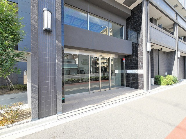 エスリード大阪城南グランデュクスのエントランス