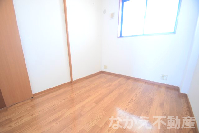 【寝室】 | 使い勝手のいい寝室です