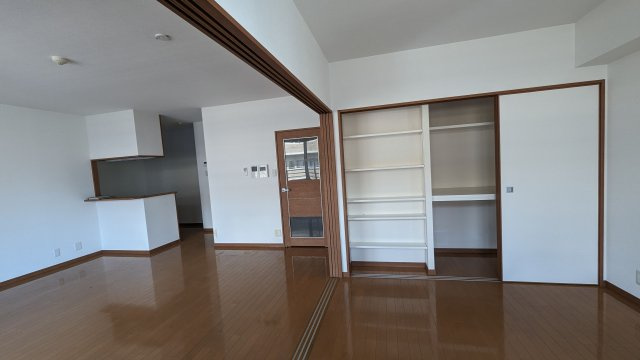 サンシティ博多　堅粕小学校区の居間・リビング