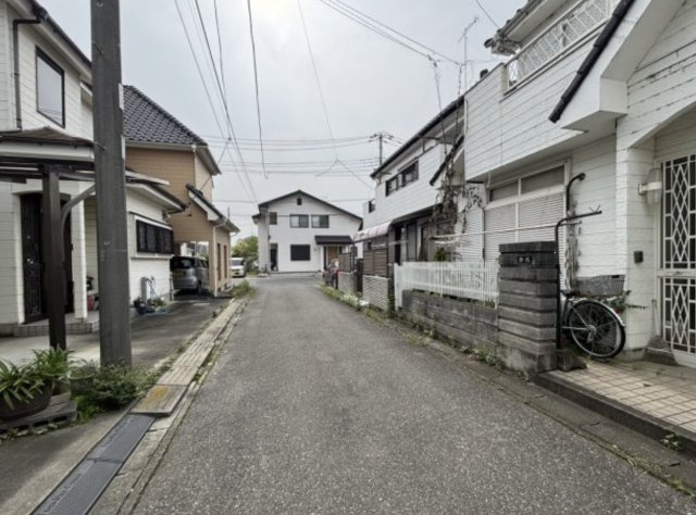 【前面道路含む現地写真】 | 行田市大字持田　中古戸建