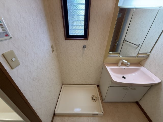 西区比良3丁目戸建の洗面所