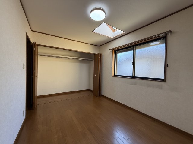 西区比良3丁目戸建の寝室