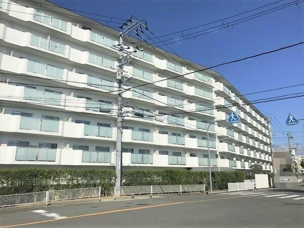 豊中メゾン桃山台2号棟の外観