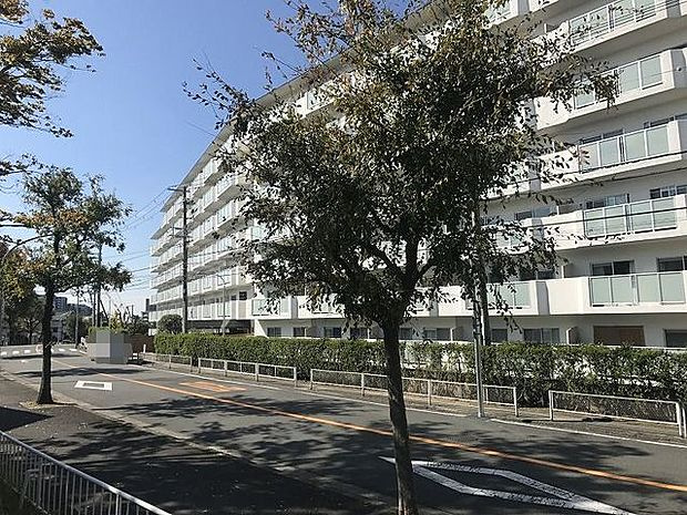 豊中メゾン桃山台2号棟の外観