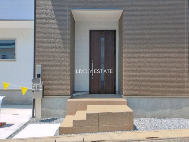 草加市稲荷3丁目 新築分譲住宅の設備|インターホン機能付き門柱