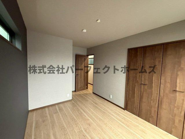須山町戸建　賃貸の洋室|ゆったりした洋室です