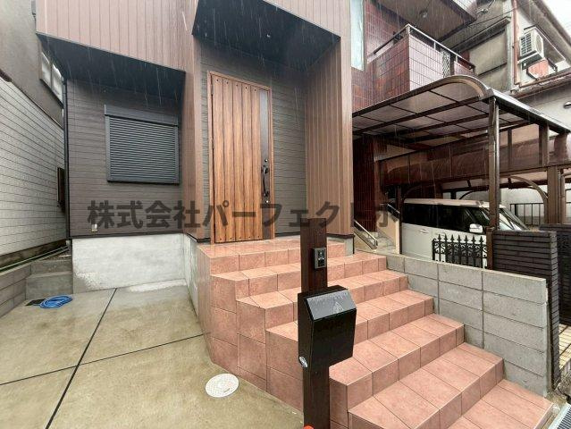 須山町戸建　賃貸のエントランス|落ち着いたエントランスです
