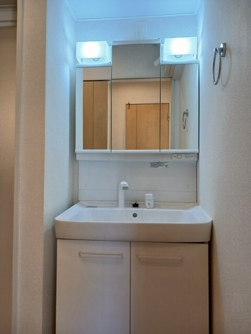 クレシェンド　ラブ　Ⅲの洗面所|広い洗面スペース