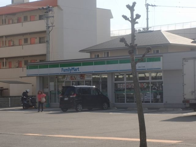 ウェル　メゾンの周辺|ファミリーマート住吉３丁目さんまで1100m
