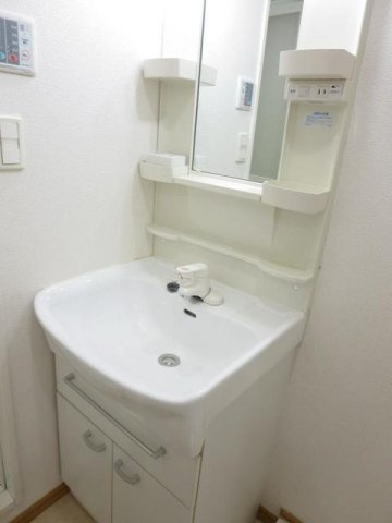 ウェル　メゾンの洗面所|忙しい朝には欠かせない洗面所です