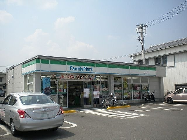 グランコート国府の周辺|ファミリーマート国府店さんまで150m