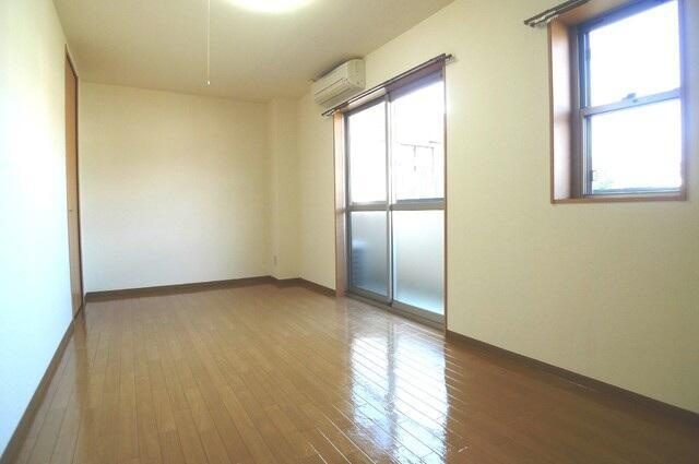 エル・パティオの洋室| 