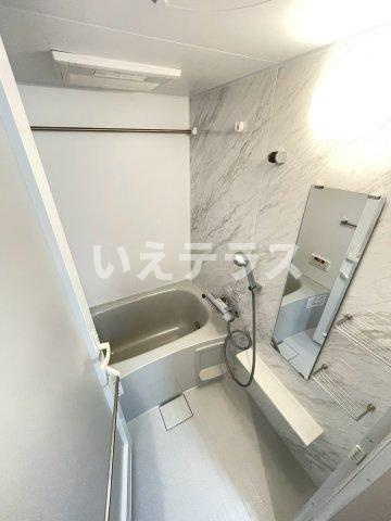 リブリ・中山手の浴室