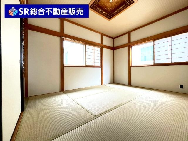 北石切町中古戸建の寝室|3F　6.0帖。落ち着いた雰囲気で寝室にいかがでしょうか？