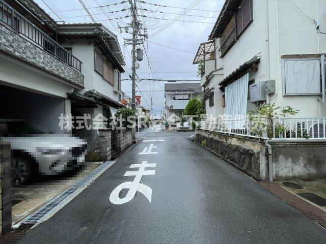 北石切町中古戸建の前面道路含む現地写真|前面道路含む現地写真です