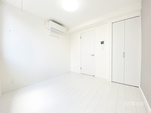 good　enough　舟渡の居間・リビング|5.7帖の洋室です♪