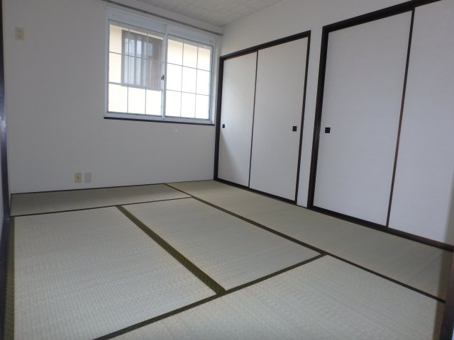 コスモ中町２０１の和室