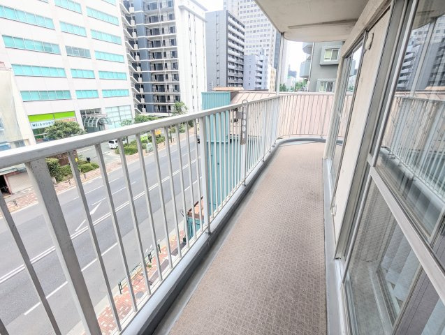 東陽町スカイハイツのバルコニー