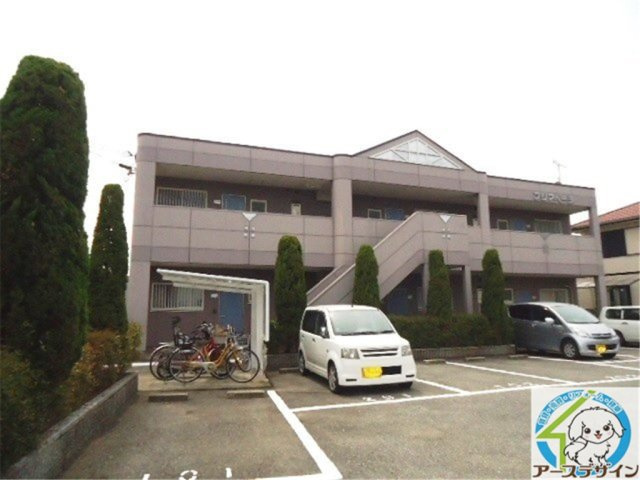 プリマベーラの駐車場