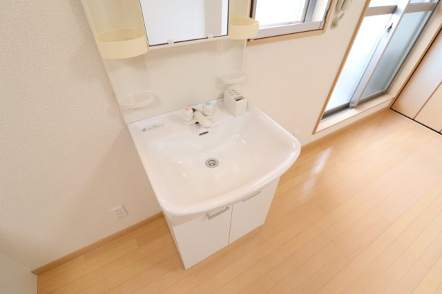 レストフォルム茨木の洗面所