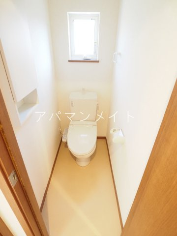 【トイレ】 | 戸塚区上倉田戸建 | 清潔感のあるトイレです