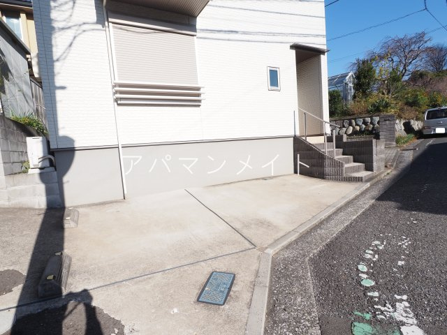 【駐車場】 | 戸塚区上倉田戸建 | 車をお持ちの方に嬉しい駐車場付きの物件です