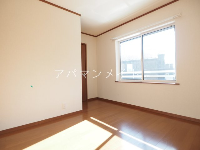 【居間・リビング】 | 戸塚区上倉田戸建 | 戸塚周辺ならアパマンメイトへＬｅｔｓ Ｇｏ ！
