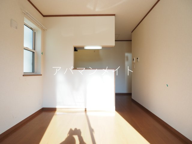 【居間・リビング】 | 戸塚区上倉田戸建 | 戸塚周辺ならアパマンメイトへＬｅｔｓ Ｇｏ ！